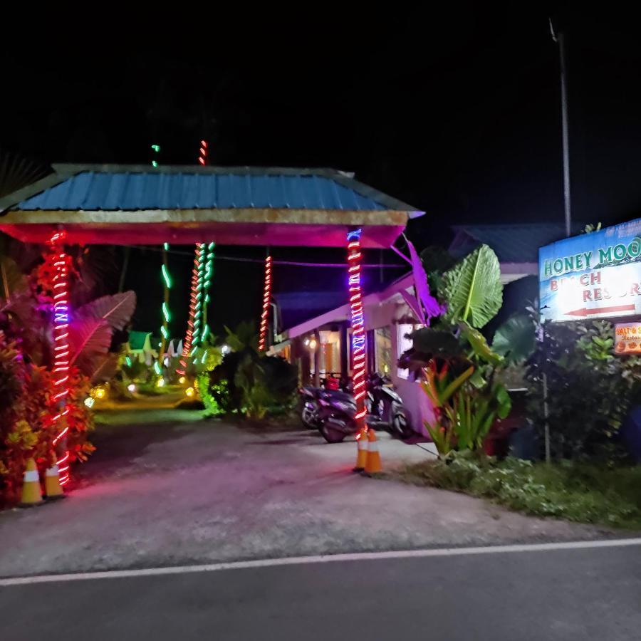 Honey Moon Beach Resort ANDAMAN AND NICOBAR ISLANDS Exterior photo